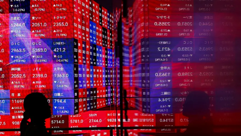 Asya Borsaları Alarmda! Çin Ekonomisi Çöküyor mu?