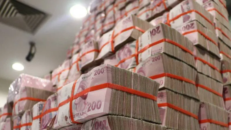 Bankalarda 10 bin TL mevduatı bulunanlar azaldı, 1 milyon ve üzeri mevduatı bulunanlar arttı