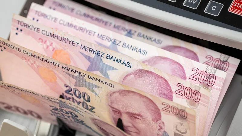 Çalışanlar dikkat: "Bugün iki günlük ücret ödenmeli, haftalık tatilse 2.5 gün ödenmeli"