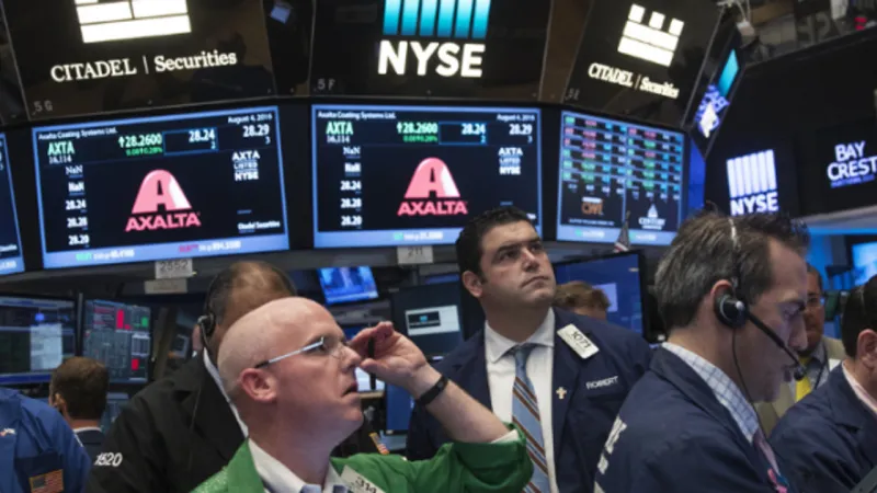 New York borsası Fed'in faiz kararı öncesi yatay seyirle açıldı